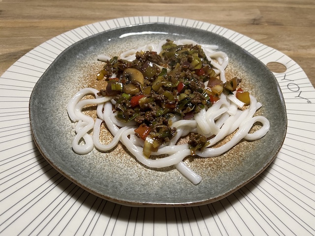 Udon Noodles met Gehakt en Groenten